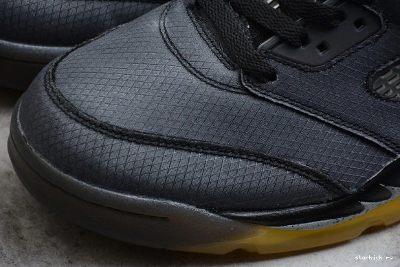 Air  O-W Jordan 5 CT8480-001 CT8480-001 Retro Black Red Muslin-Fire 0224